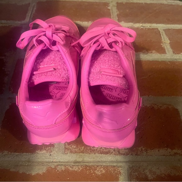 Puma Women Future Rider Bright Pink Leather Size 9.5 - Picture 3 of 5